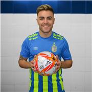 Soy un chico argentino con muchas ganas de trabajar y enseñar. Puedo enseñarle español a cualquier persona que lo requiera